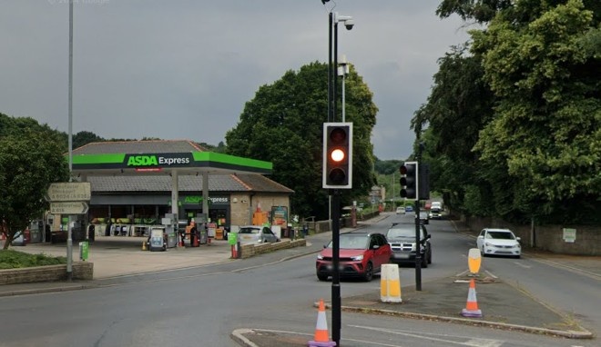 Street view of Honley. Airport Taxi Huddersfield.